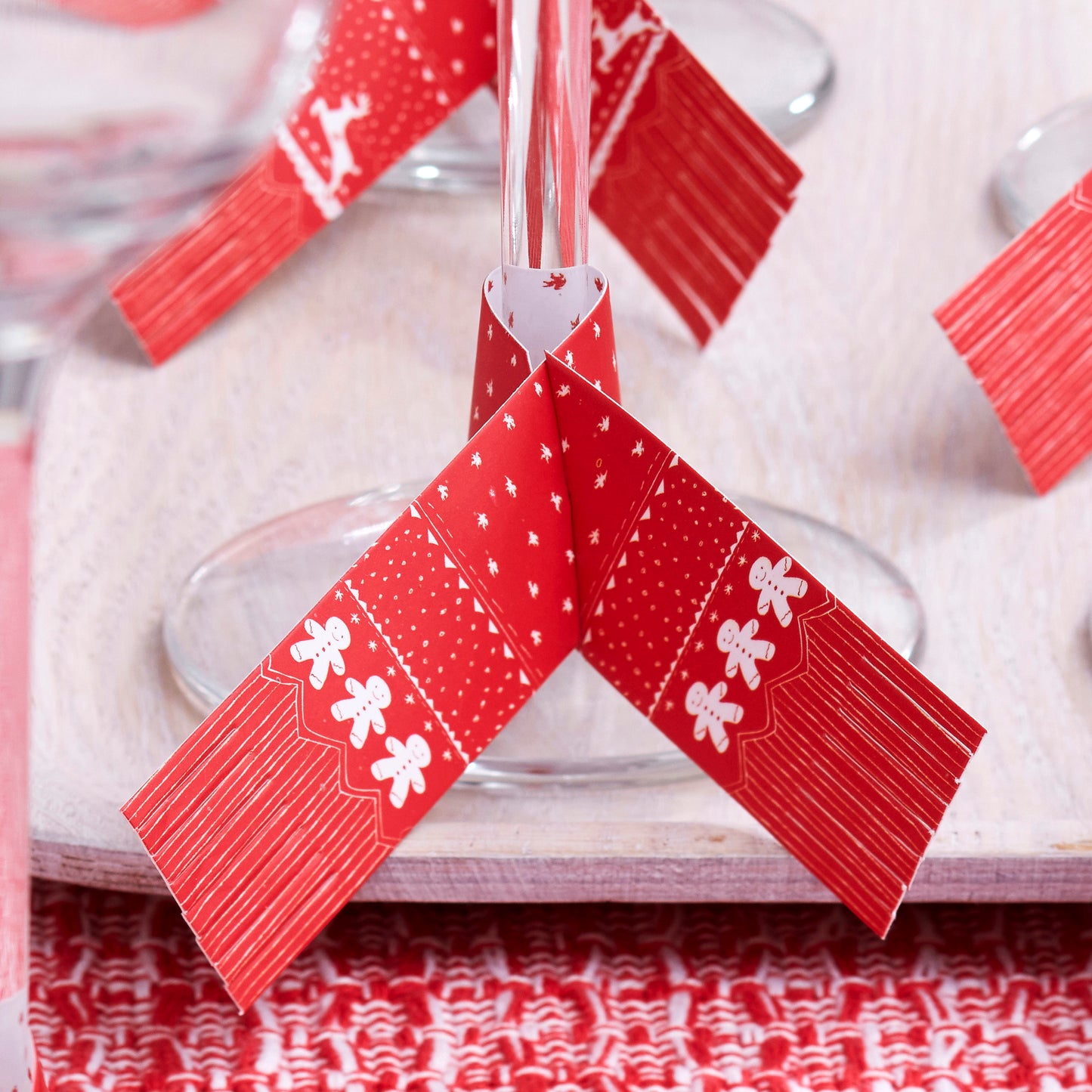 Red and White Festive Glass Scarf Decorations - Cosy Christmas