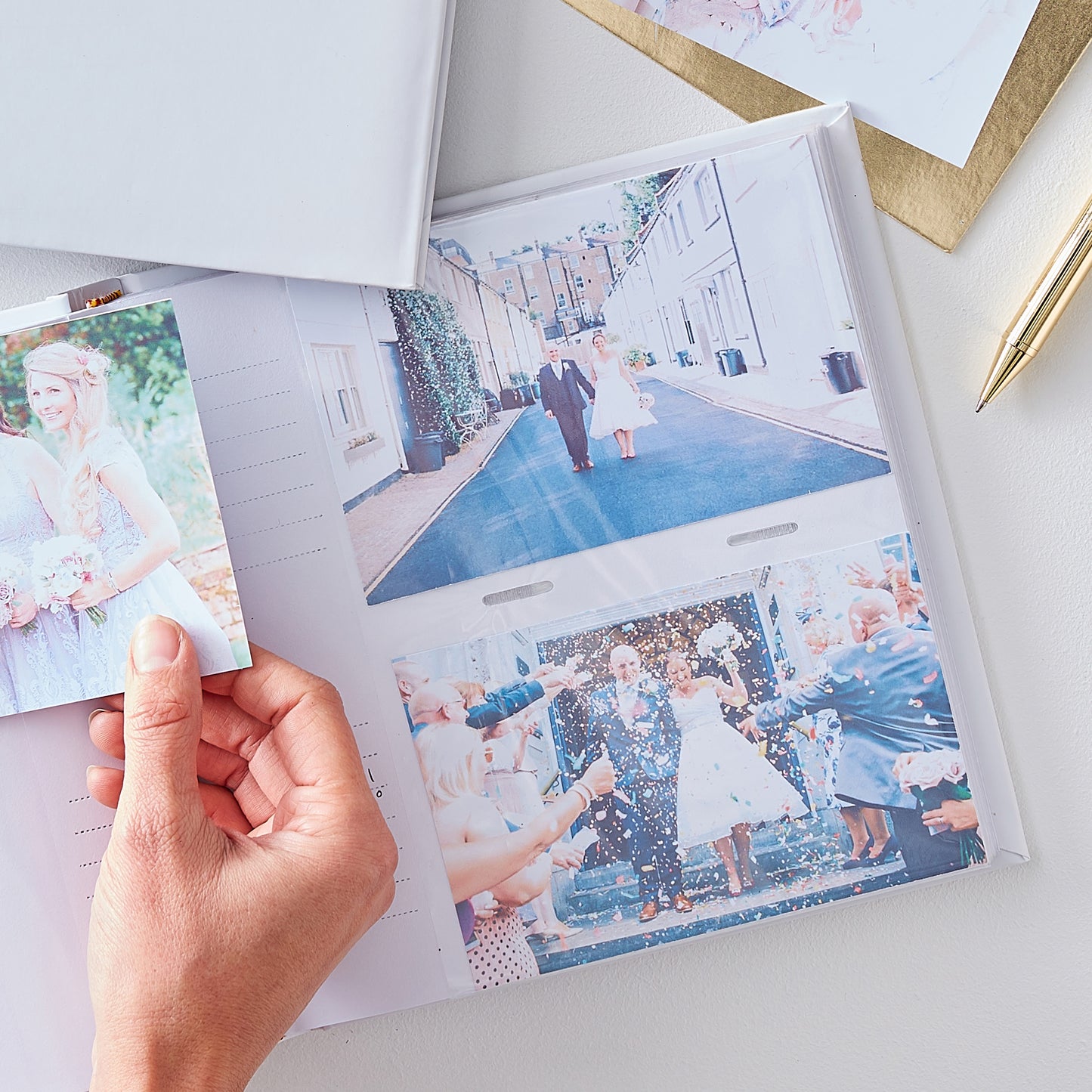 White & Gold Wedding Photo Album