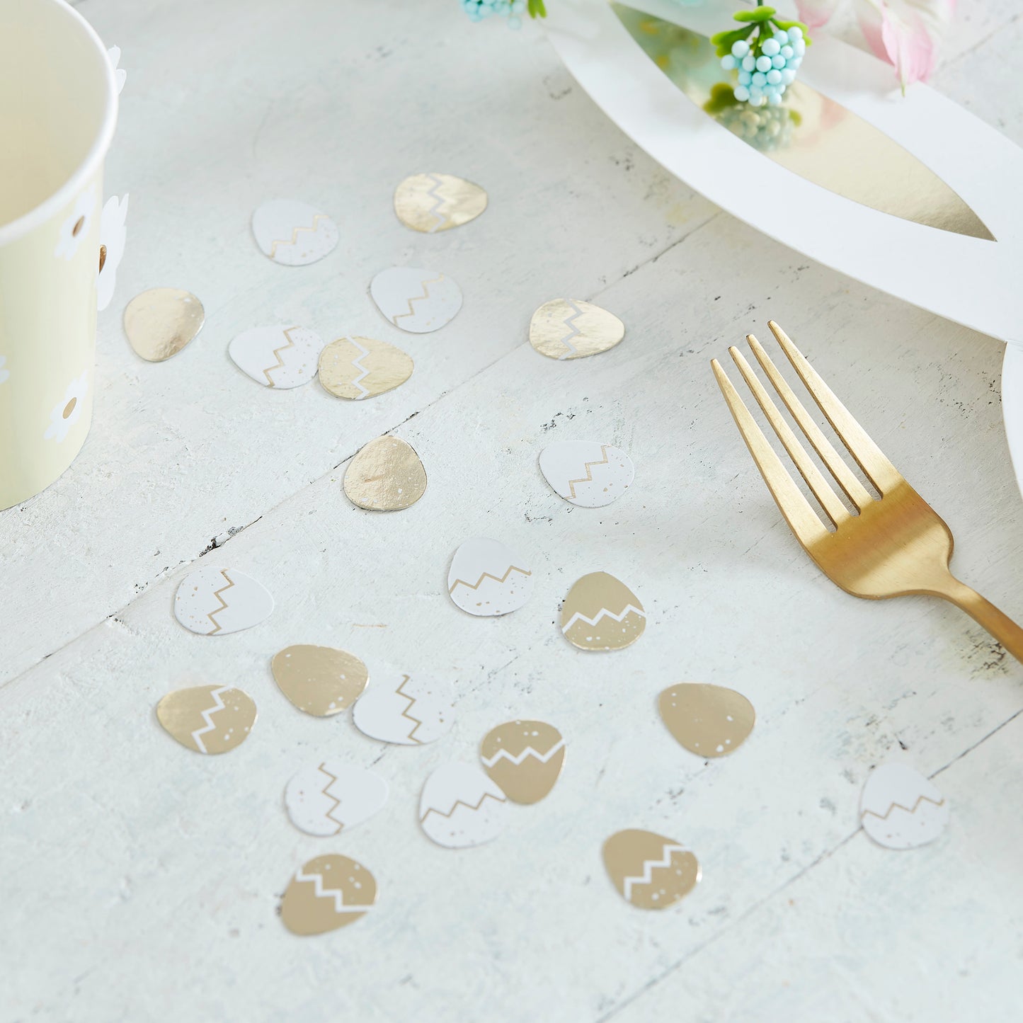 Gold & White Easter Egg Table Confetti Decoration
