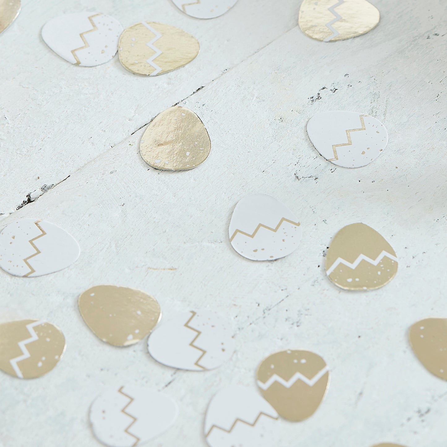 Gold & White Easter Egg Table Confetti Decoration