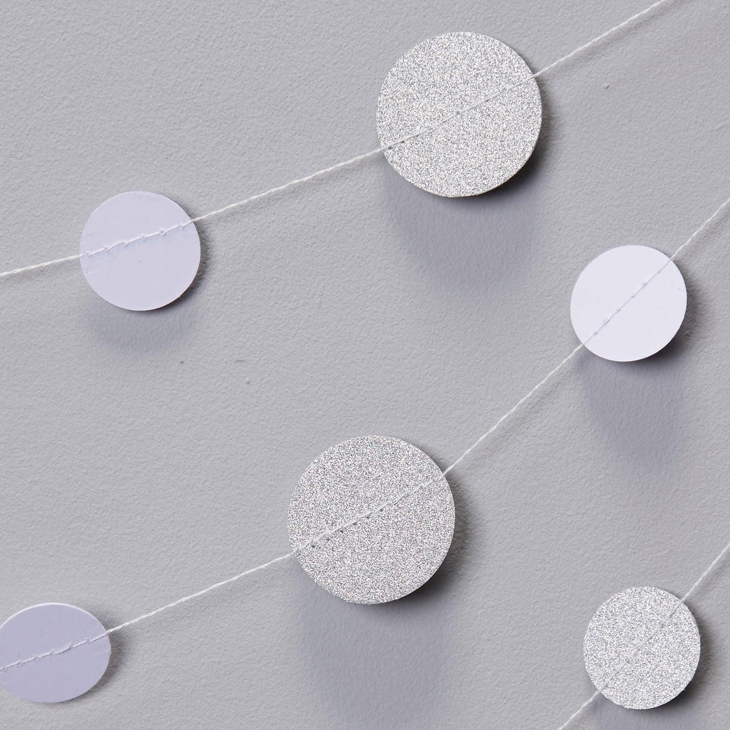 White & Silver Circle Garland - Metallic Perfection