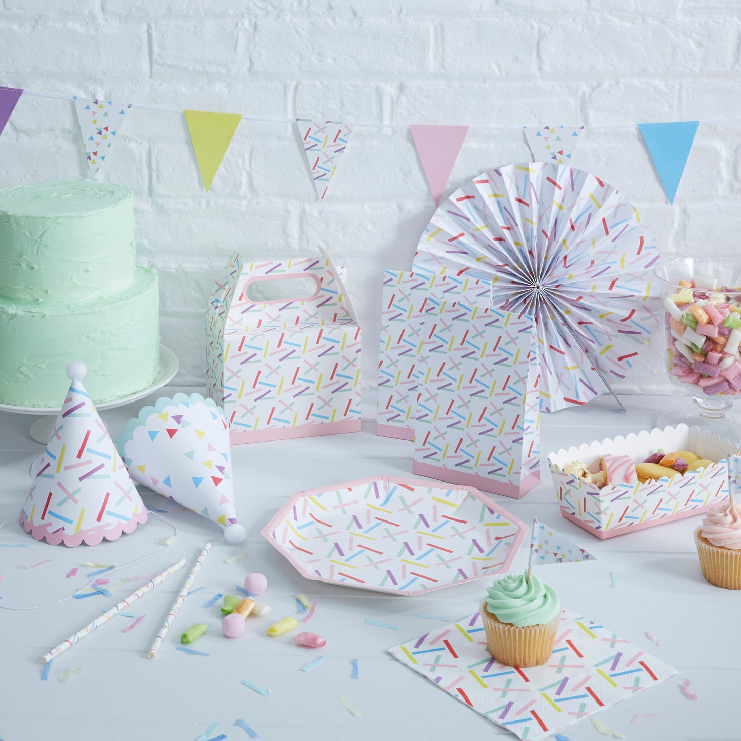 Pink Ombre Gold Foiled Yay! Party Poppers