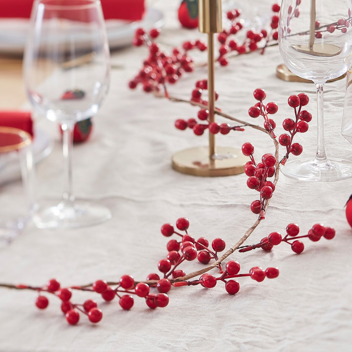 Red Berry Christmas Garland