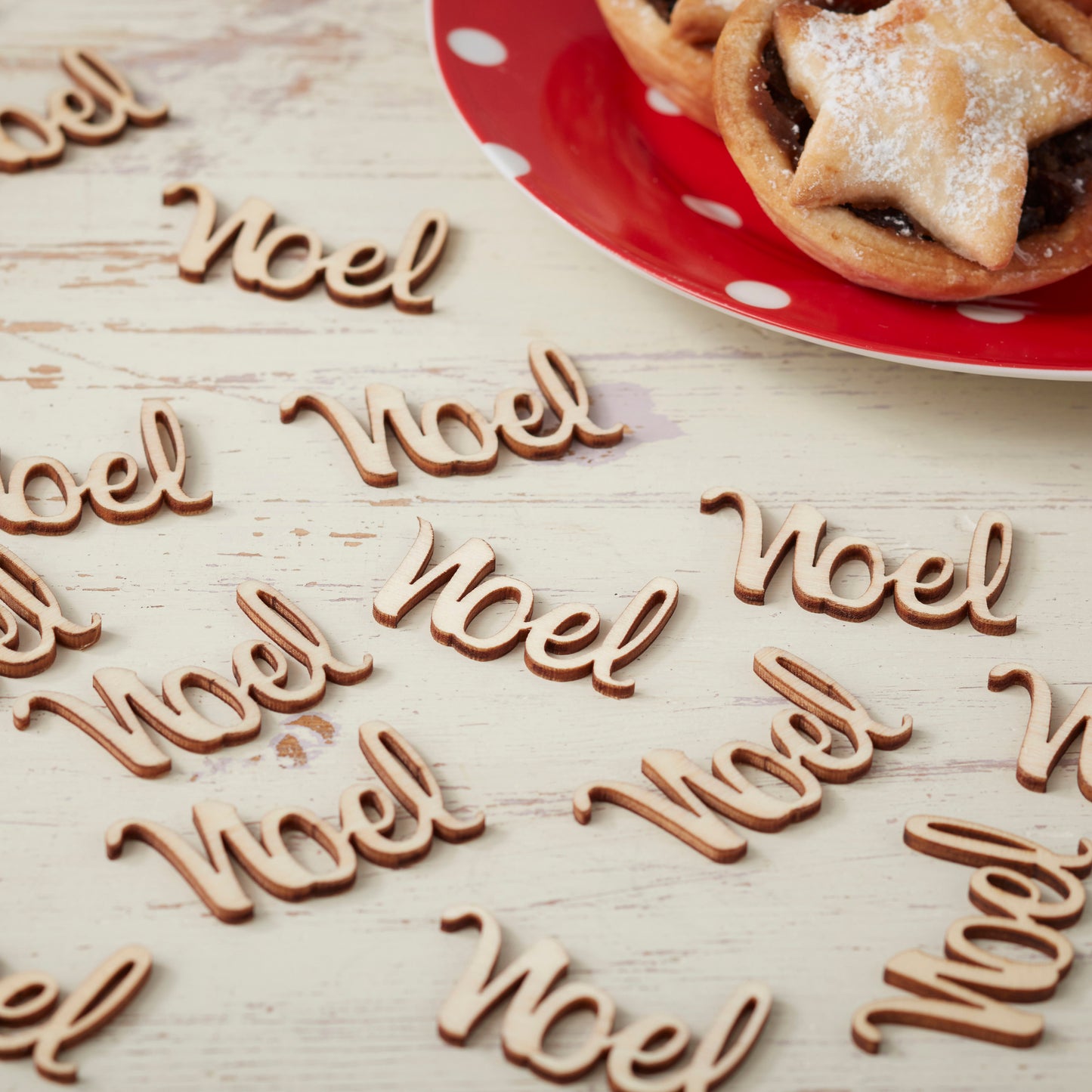 Noel Wooden Table Confetti - Vintage Noel