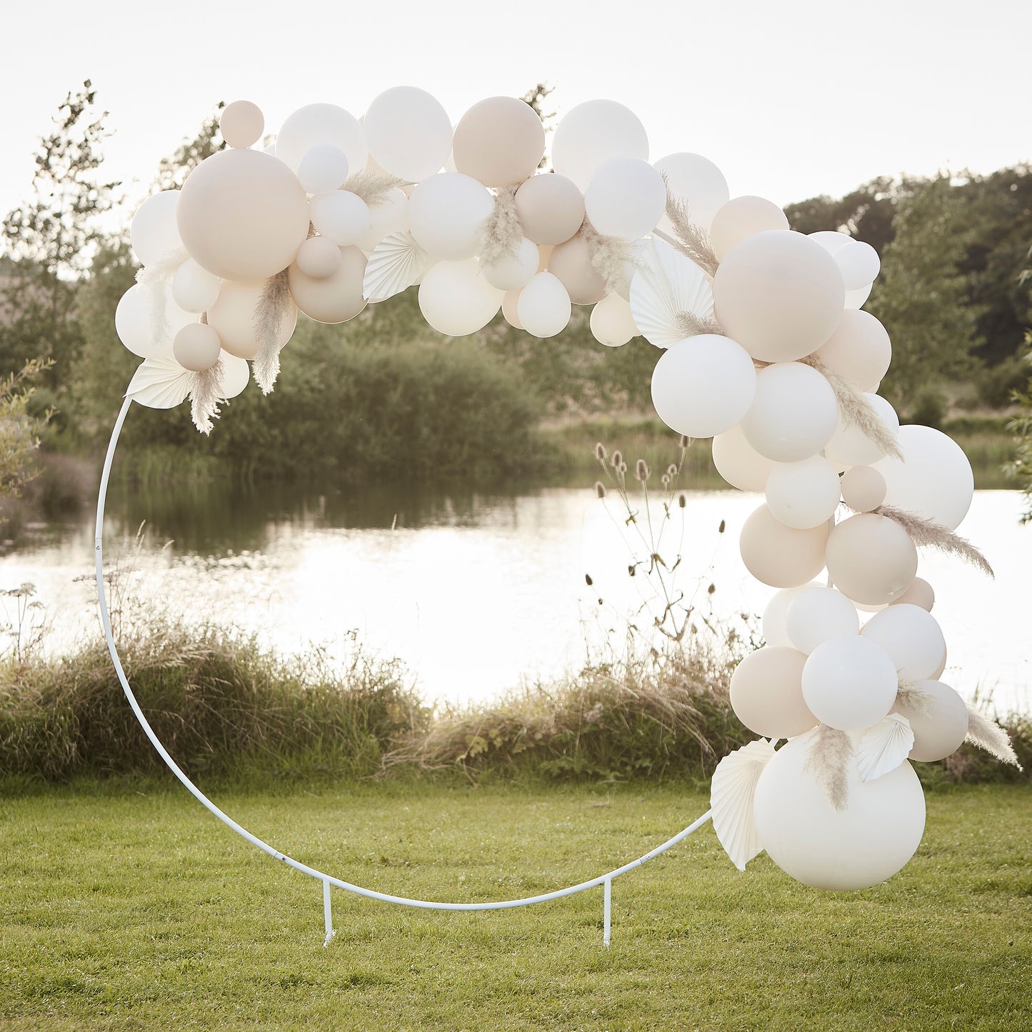 White Round Balloon Arch Frame