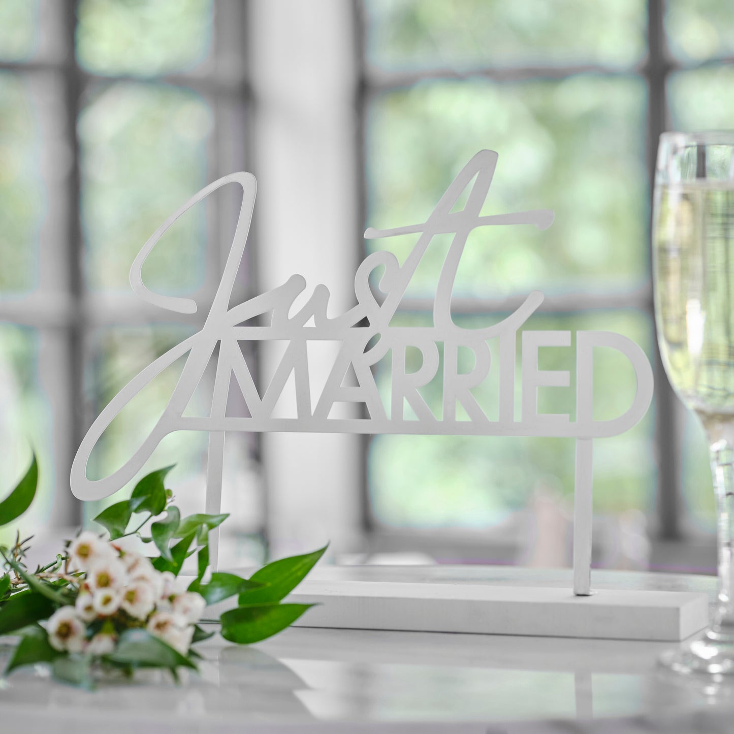 Just Married Wedding Table Sign