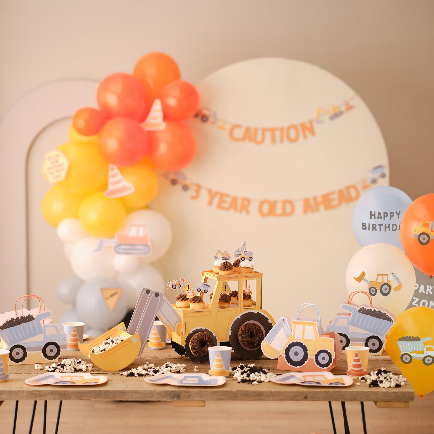 Construction Party Balloon Arch with Card Icons