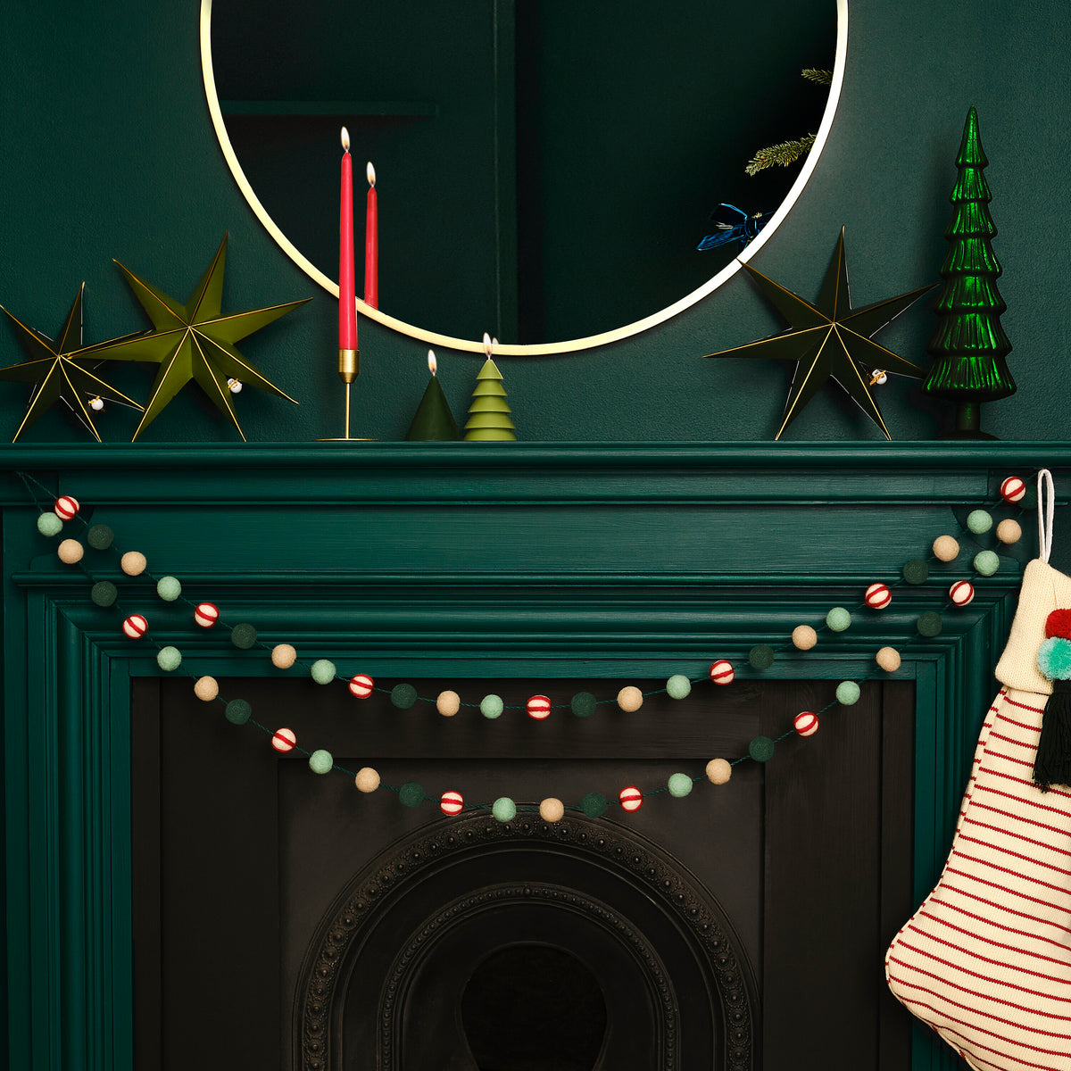 Red Berry Christmas Door Wreath