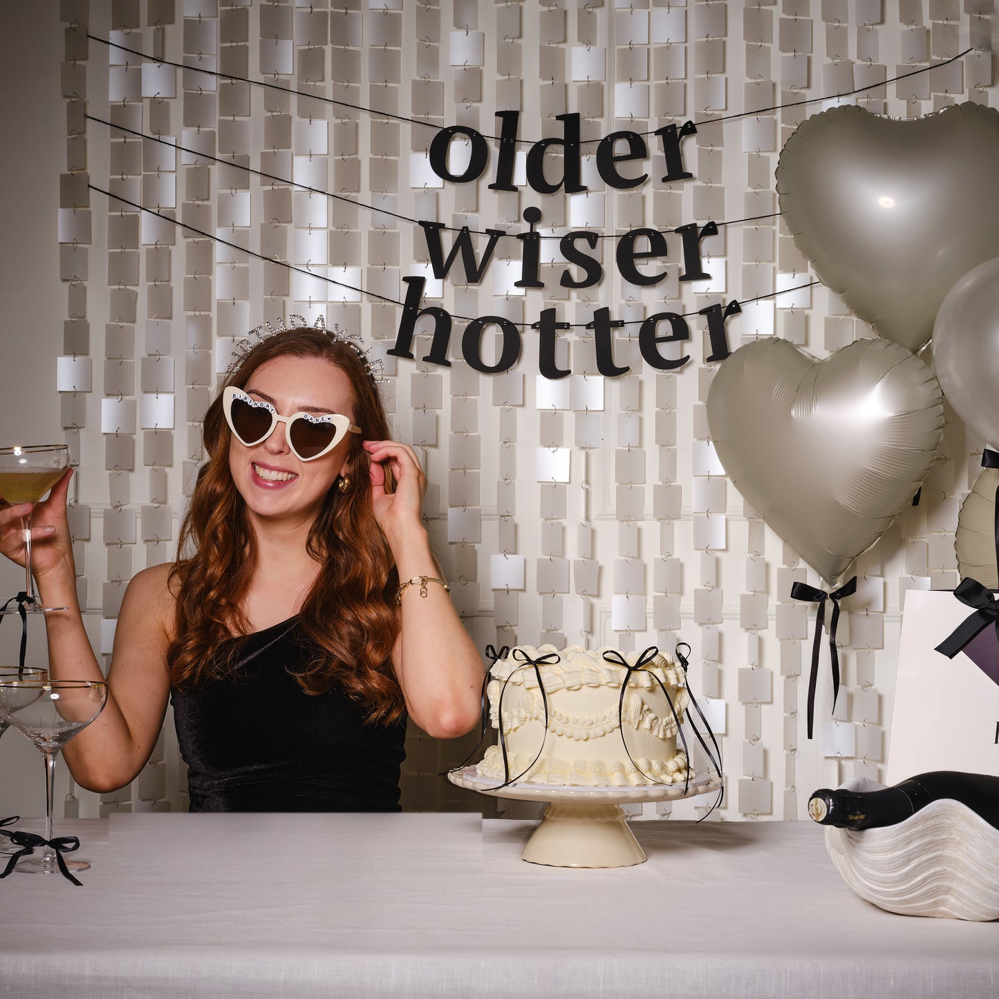 Cream 'Hot Girl Birthday' Gift Bag