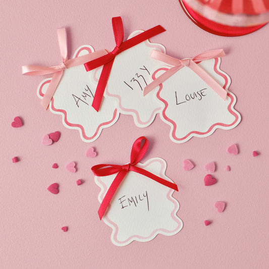 Wavy Place Cards with Pink and Red Bows