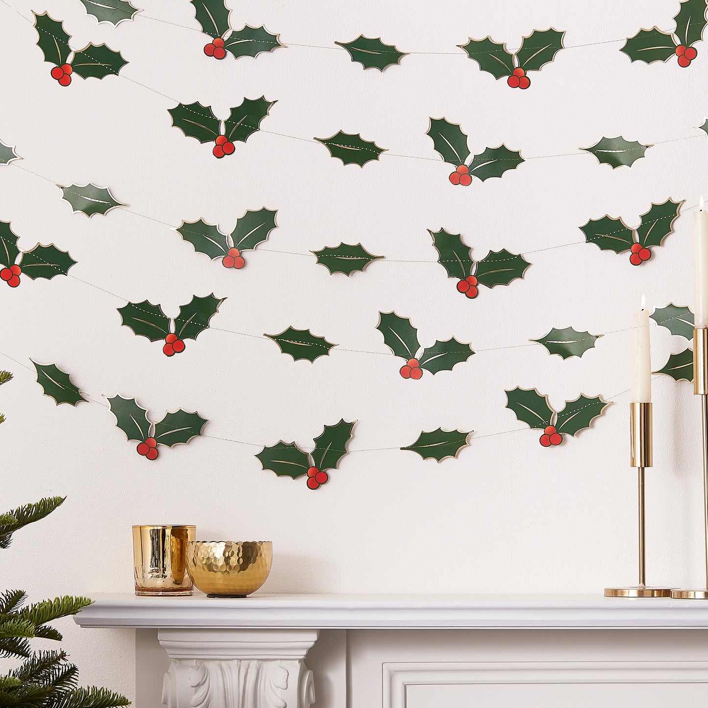 Foiled Holly Leaves Bunting Backdrop