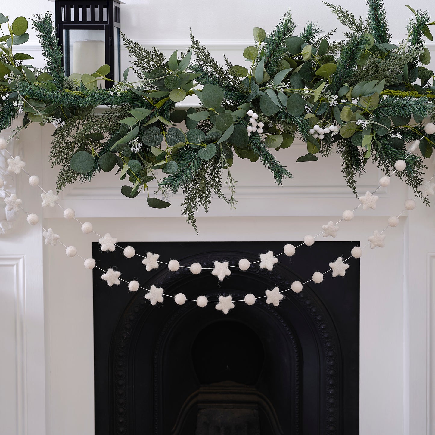White Felt Star and Bead Christmas Garland