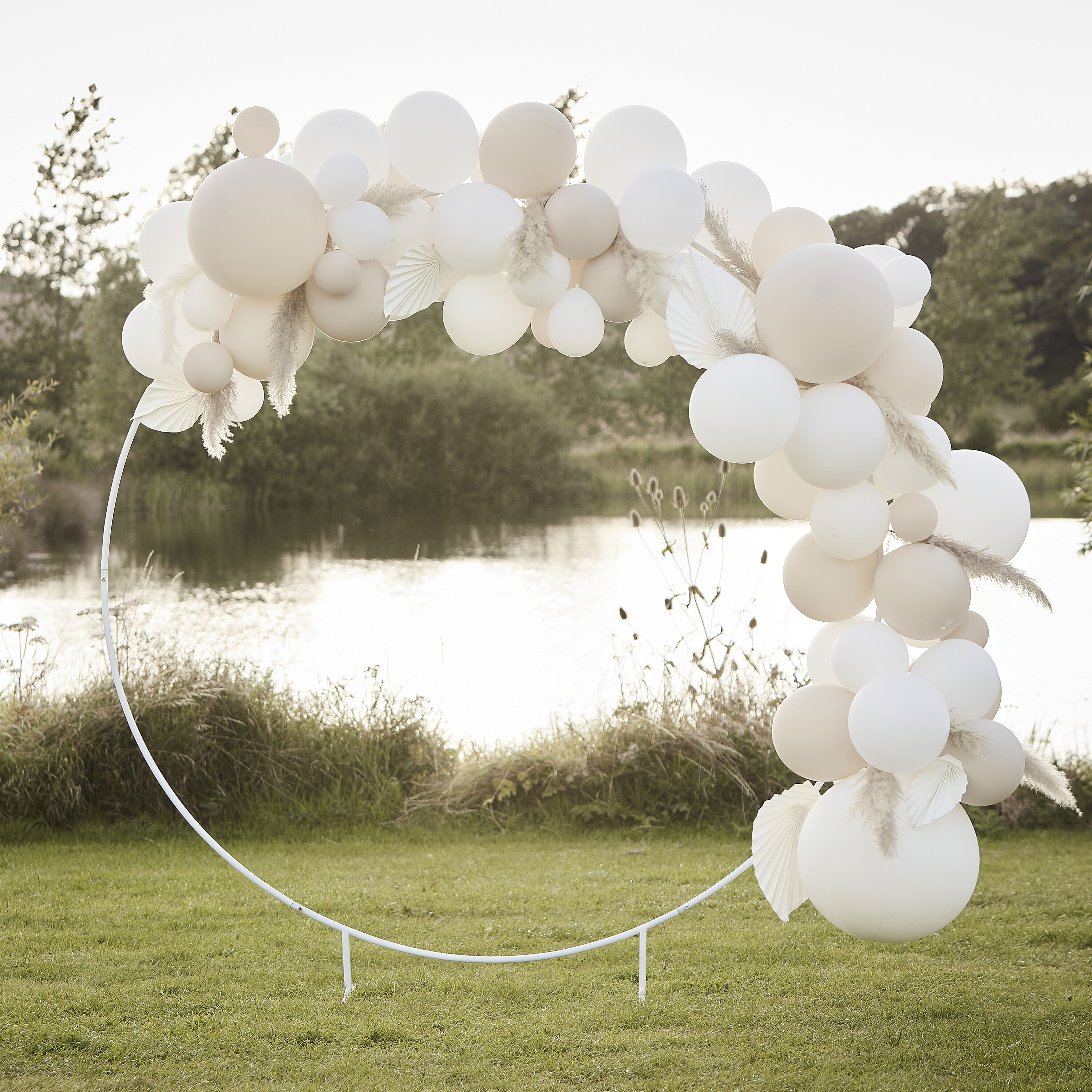 White Round Balloon Arch Frame Ginger Ray