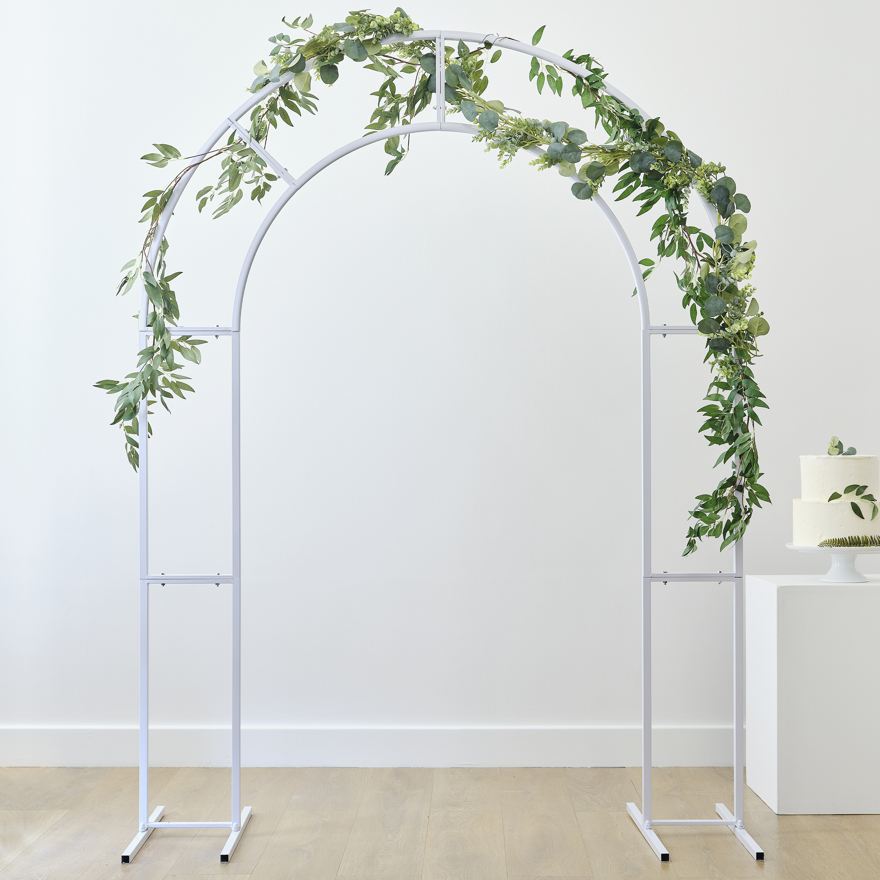 White Metal Frame Arch | Ginger Ray