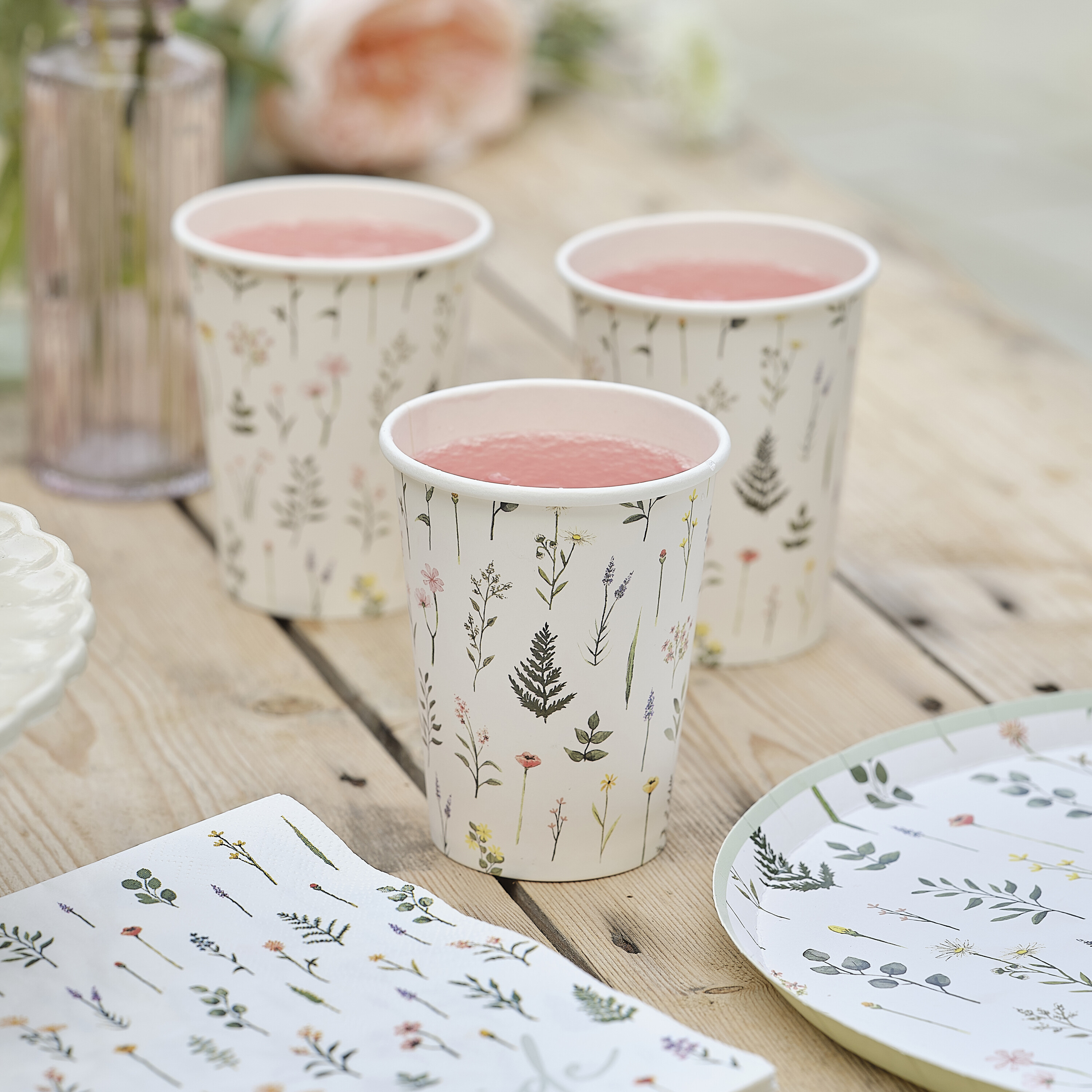 Floral Paper Cups Ginger Ray