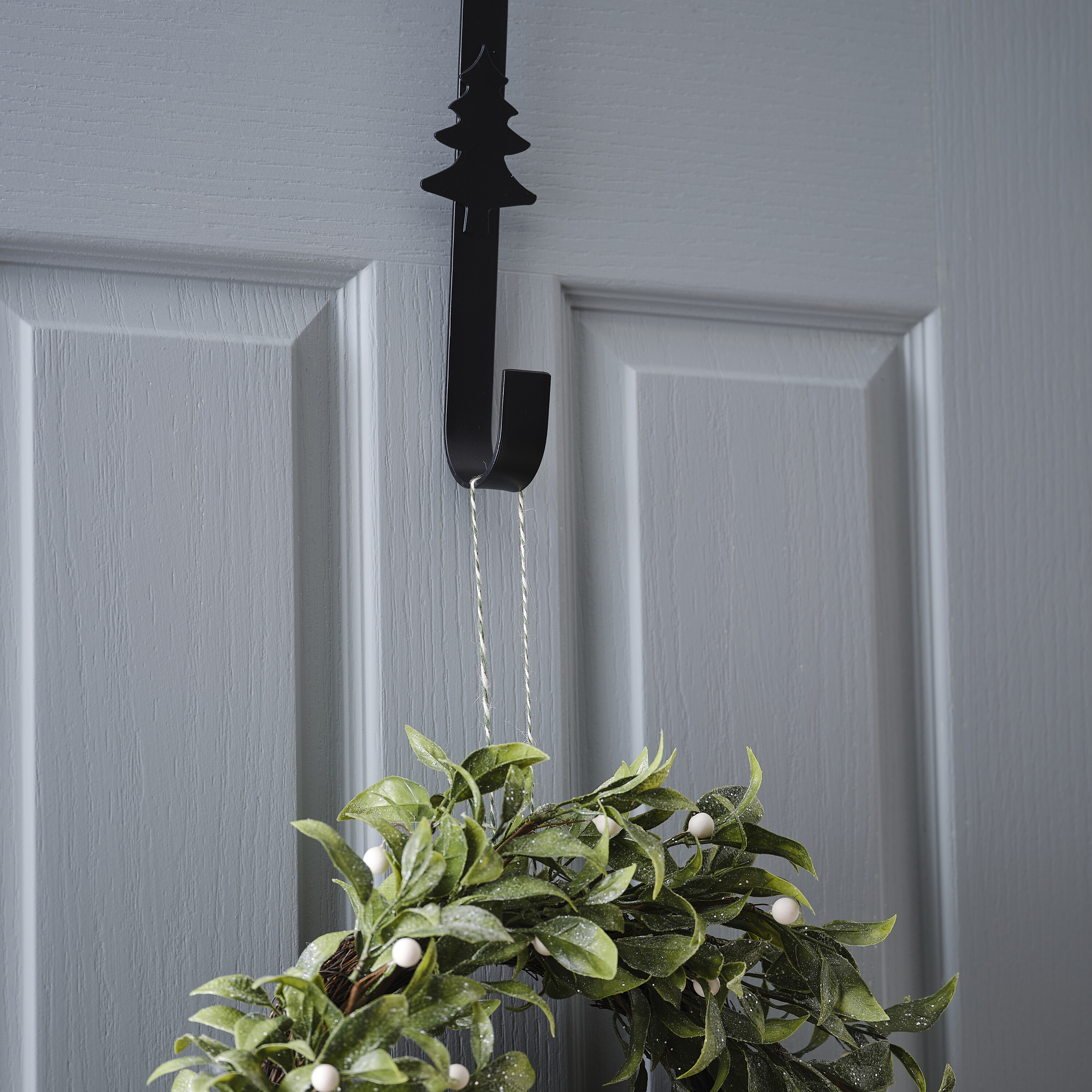 Black Metal Christmas Wreath Door Hanger Ginger Ray