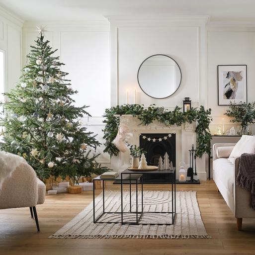 Where can i buy a white christmas tree outlet